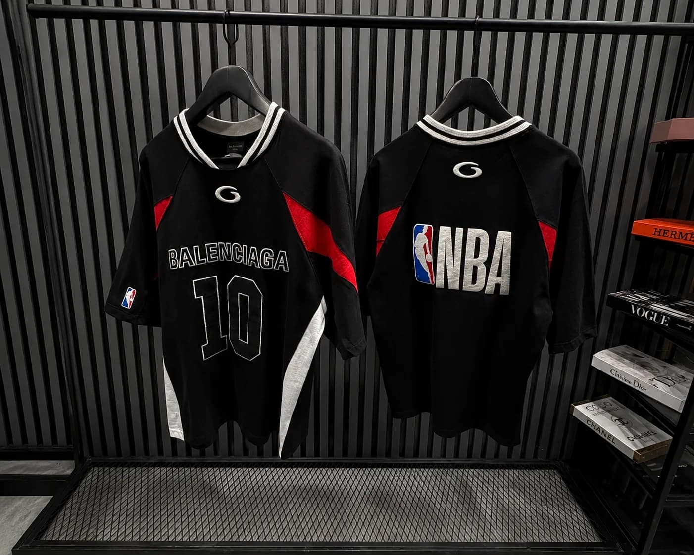 T-SHIRT BALENCIAGA X NBA