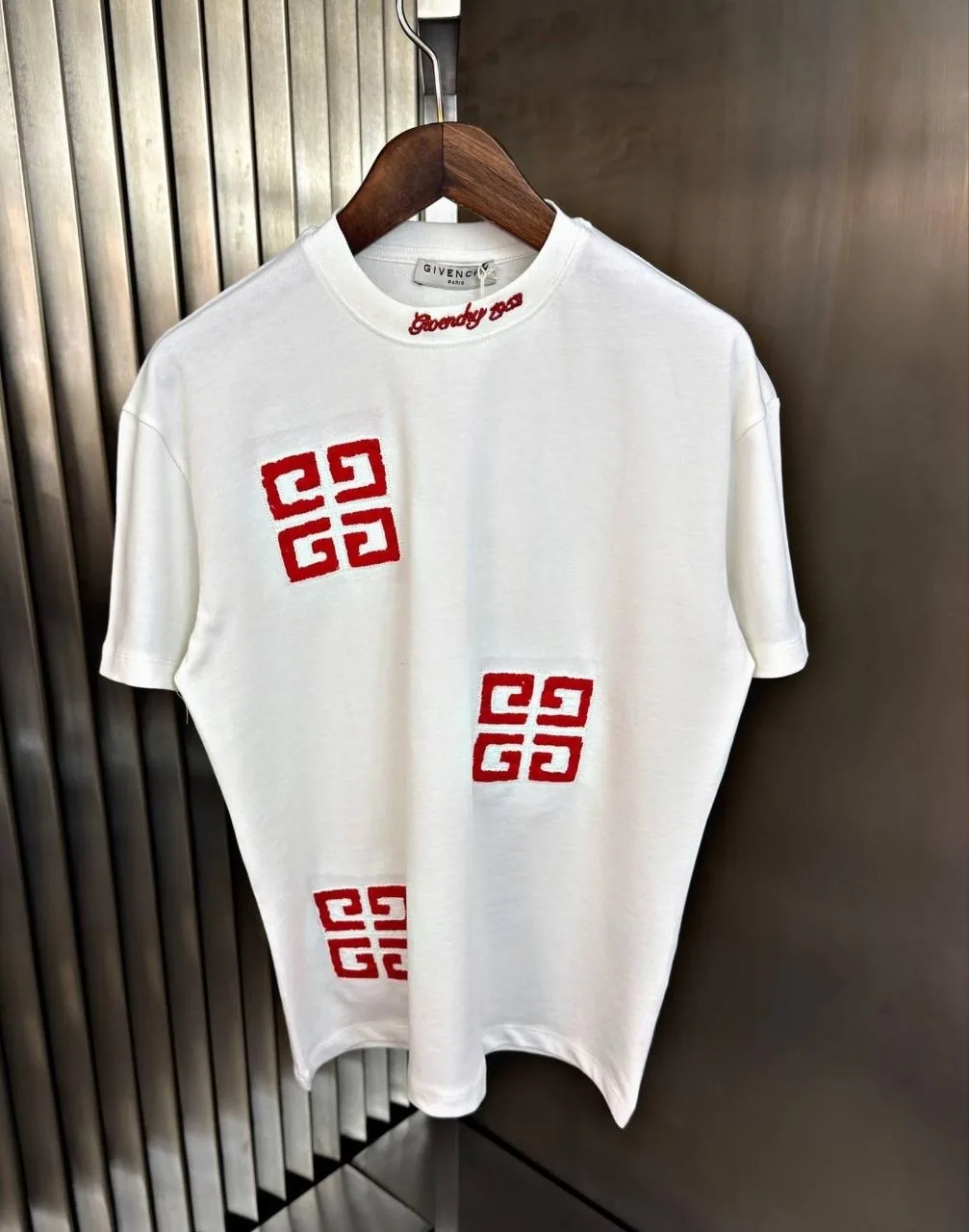 T-SHIRT GIVENCHY MONOGRAM dettaglio prodotto