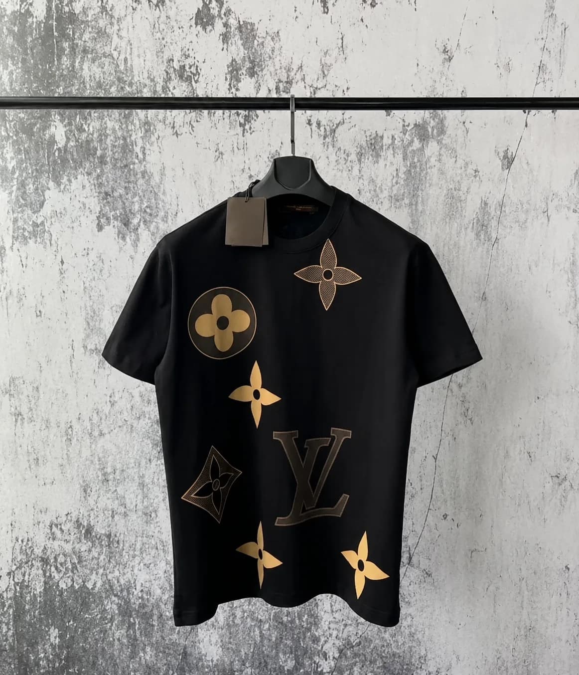 T-SHIRT LV GOLD