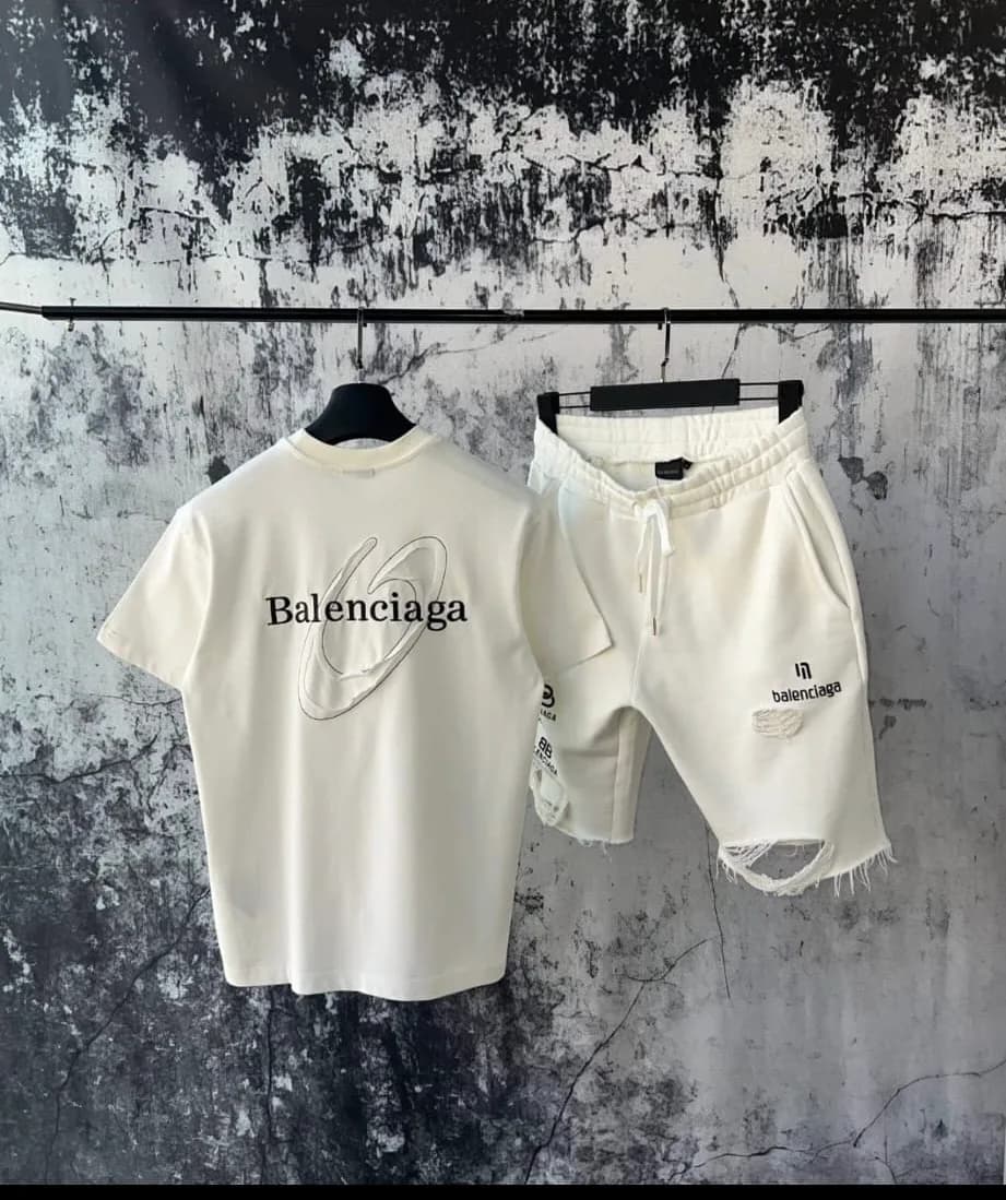 COMPLETO BALENCIAGA DISTRESSED T-SHIRT SHORTS - Completo LUXURY89SHOP